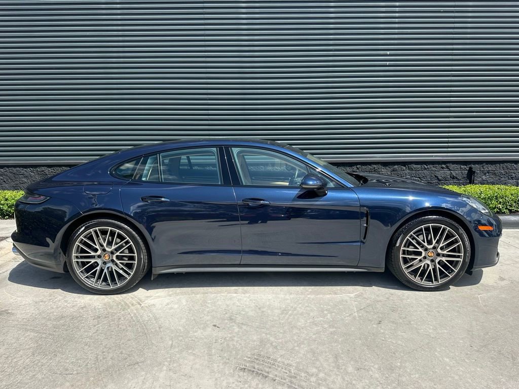 Certified 2023 Porsche Panamera 4 Platinum Edition AWD/4WD image 10