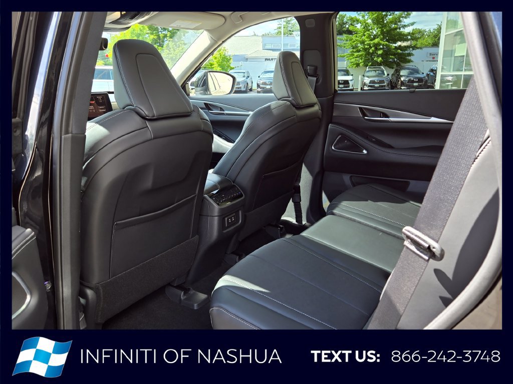 Certified 2026 INFINITI QX60 Luxe w/ Cargo Package AWD/4WD image 21