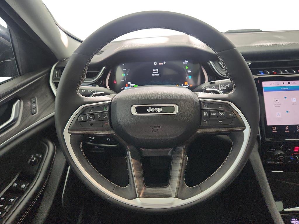 Used 2023 Jeep Grand Cherokee 4WD 4xe image 15