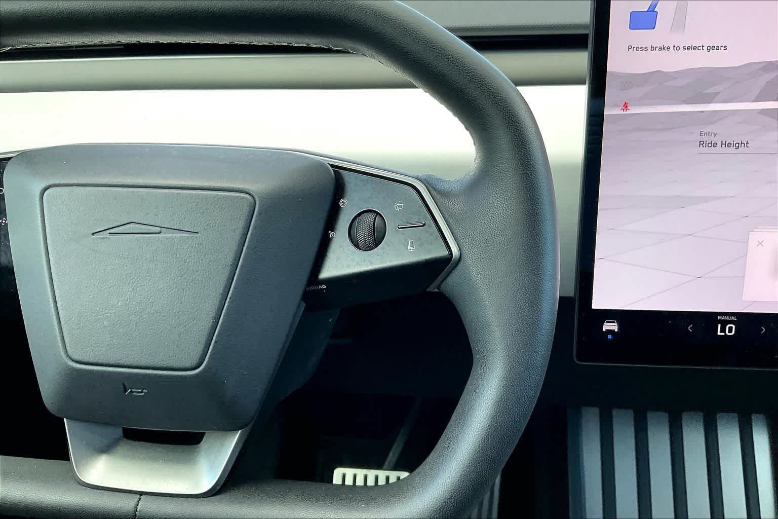 Used 2024 Tesla Cybertruck AWD Crew Cab image 25