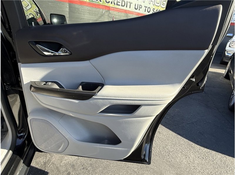 Used 2019 GMC Acadia SLT image 24