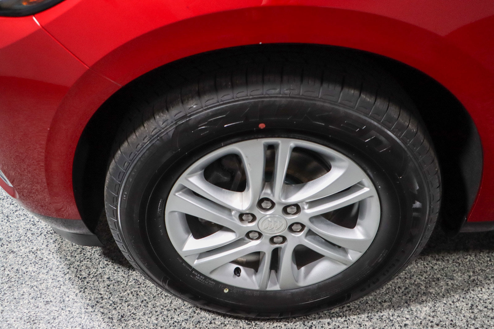 Used 2019 Buick Enclave Essence image 11