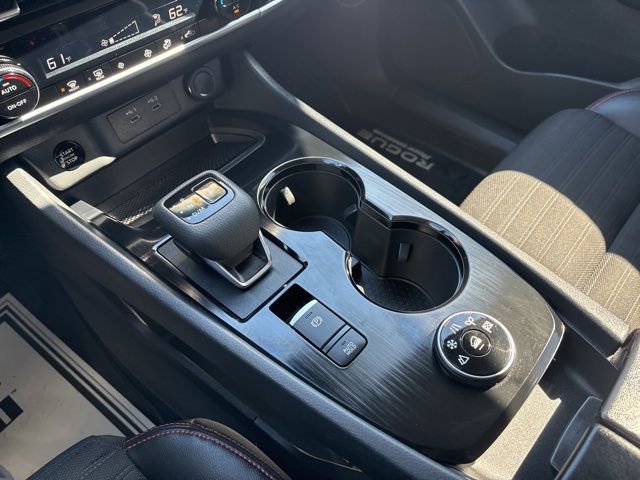 Certified 2025 Nissan Rogue SV AWD/4WD image 33
