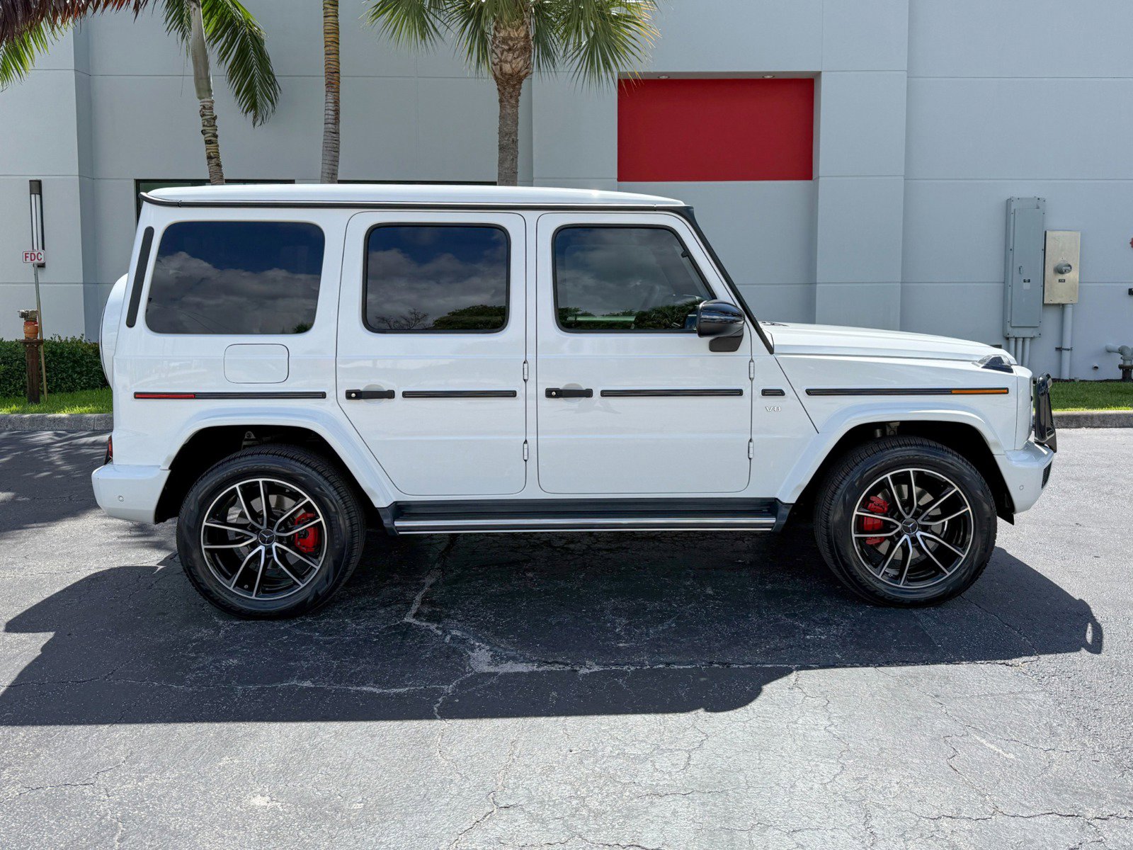 Used 2021 Mercedes-Benz G 550 image 2
