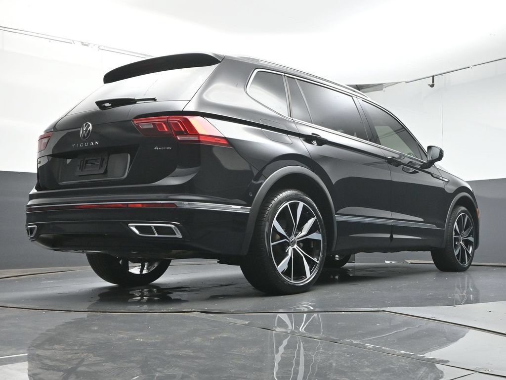 Used 2024 Volkswagen Tiguan SEL R-Line AWD/4WD image 33