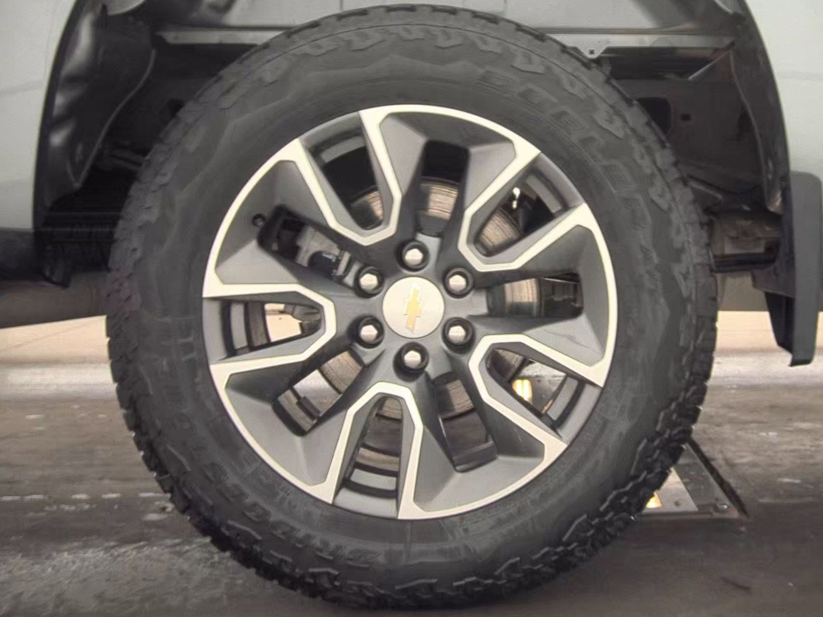 Used 2023 Chevrolet Silverado 1500 LT image 12