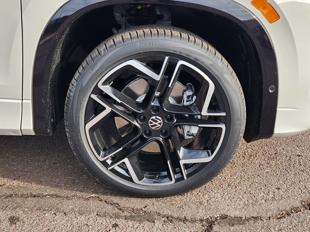 New 2026 Volkswagen Tiguan SEL R-Line image 29