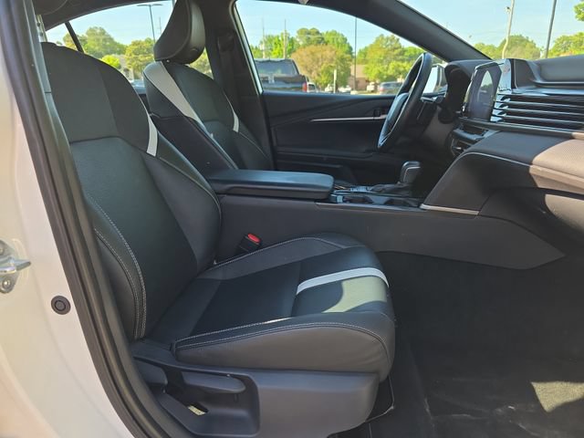 Used 2025 Toyota Camry SE FWD image 15