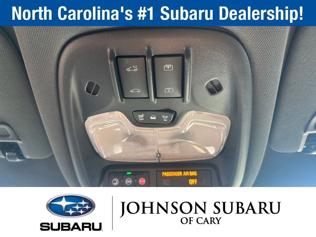 Used 2023 Chevrolet TrailBlazer RS w/ Sun and Liftgate Package image 17