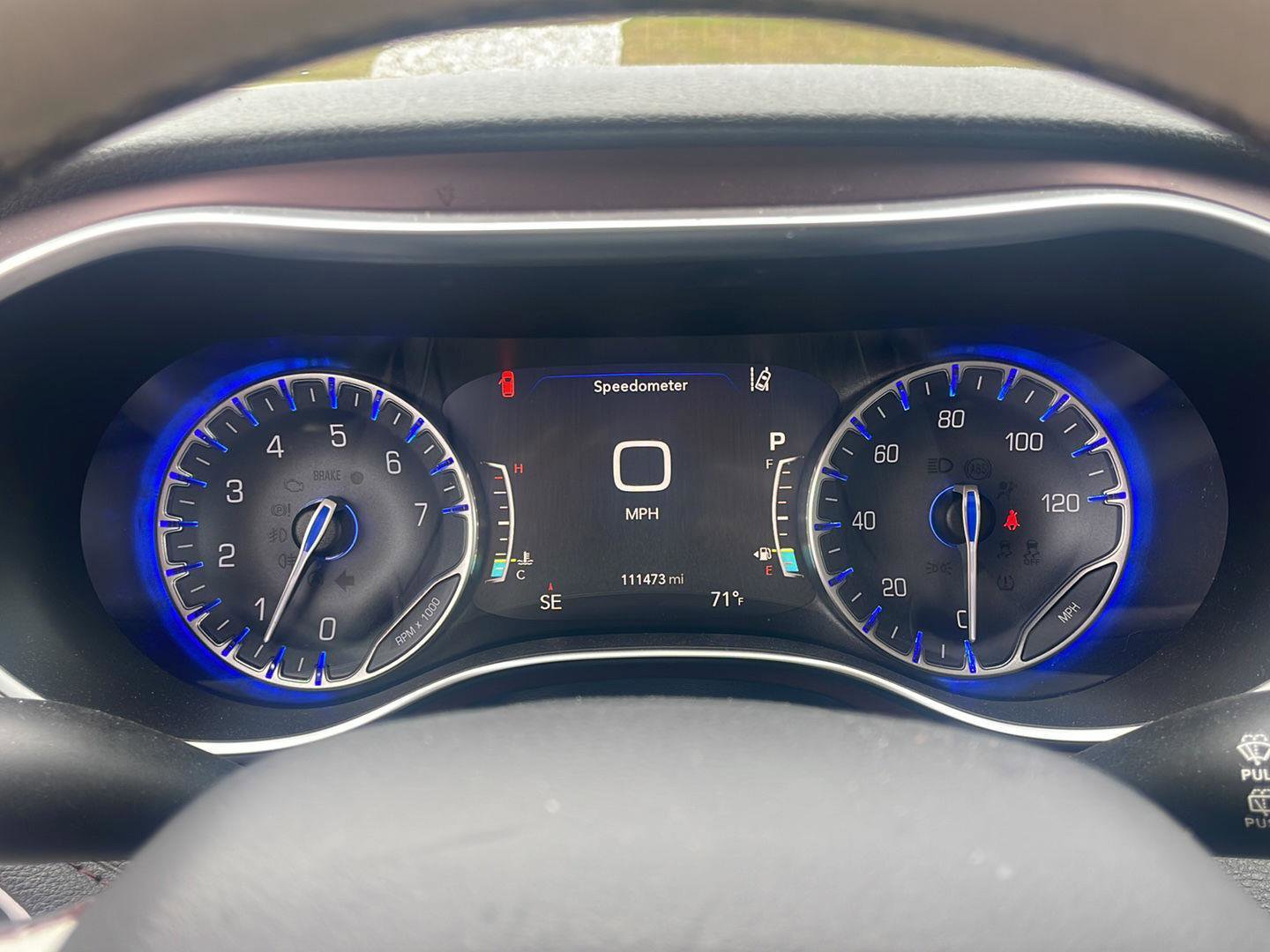 Used 2017 Chrysler Pacifica Limited FWD image 13