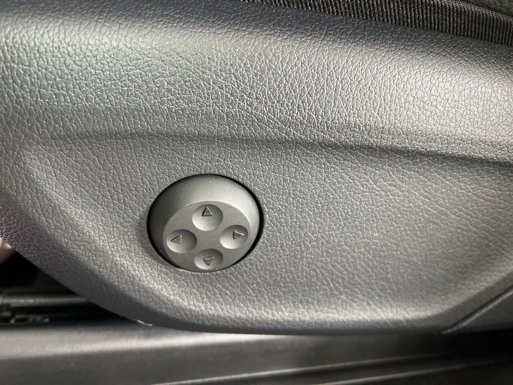 Certified 2026 Mercedes-Benz GLE 350 4MATIC image 4