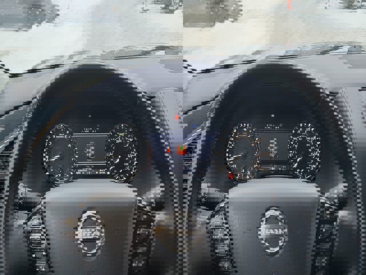 Used 2023 Nissan Armada SV image 15