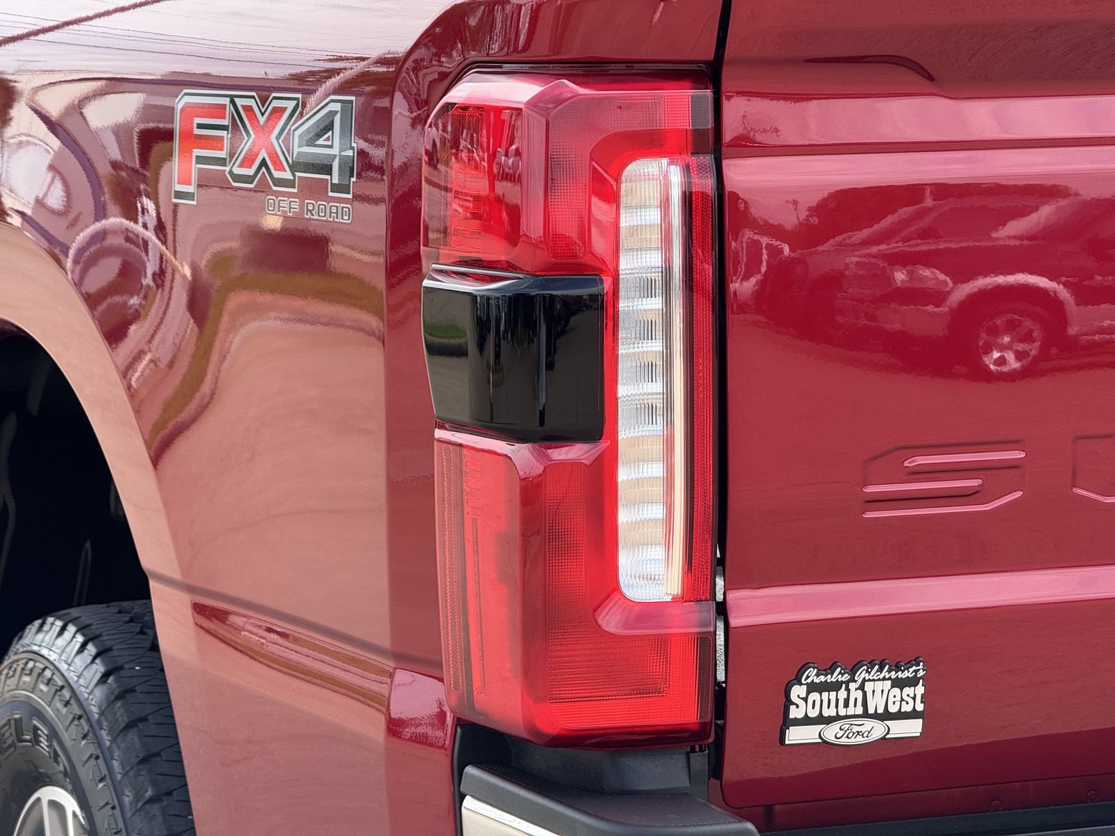 Used 2025 Ford F250 Lariat w/ Lariat Ultimate Package AWD/4WD image 6