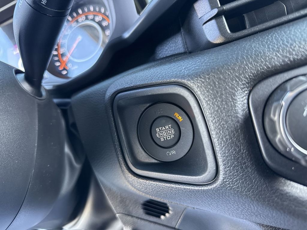 New 2025 Jeep Gladiator Sport image 18