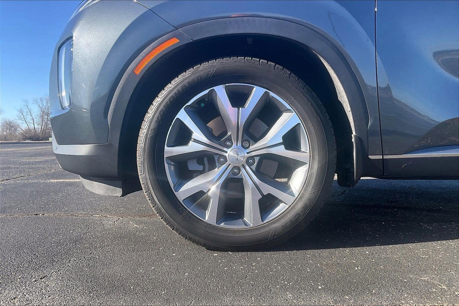 Used 2020 Hyundai Palisade SEL w/ Premium Package image 3