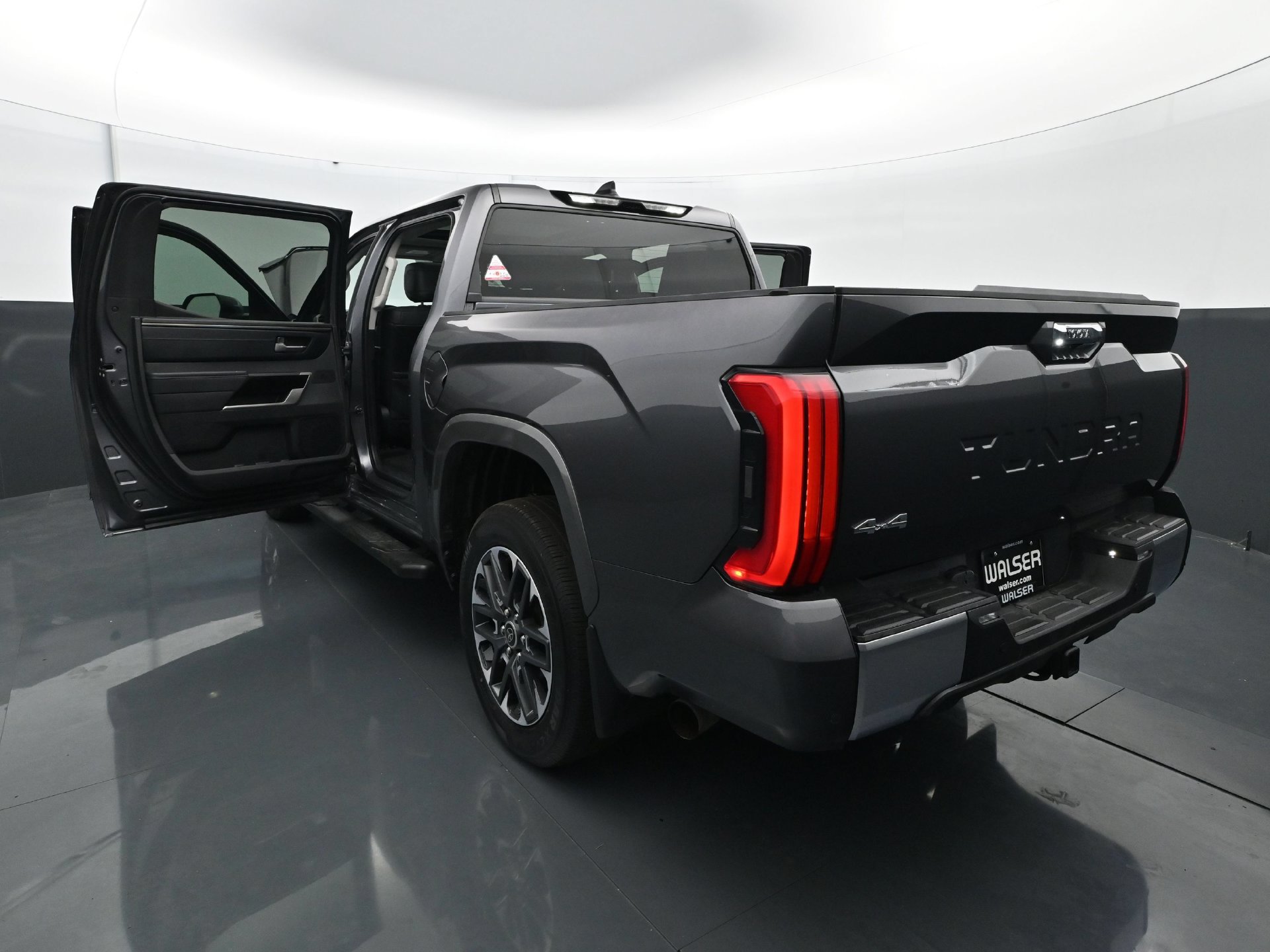 Used 2022 Toyota Tundra Limited AWD/4WD image 30
