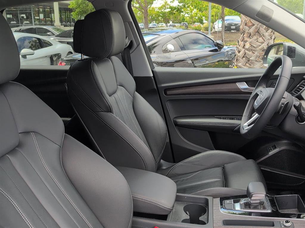 Used 2024 Audi Q5 e Premium Plus AWD/4WD image 10