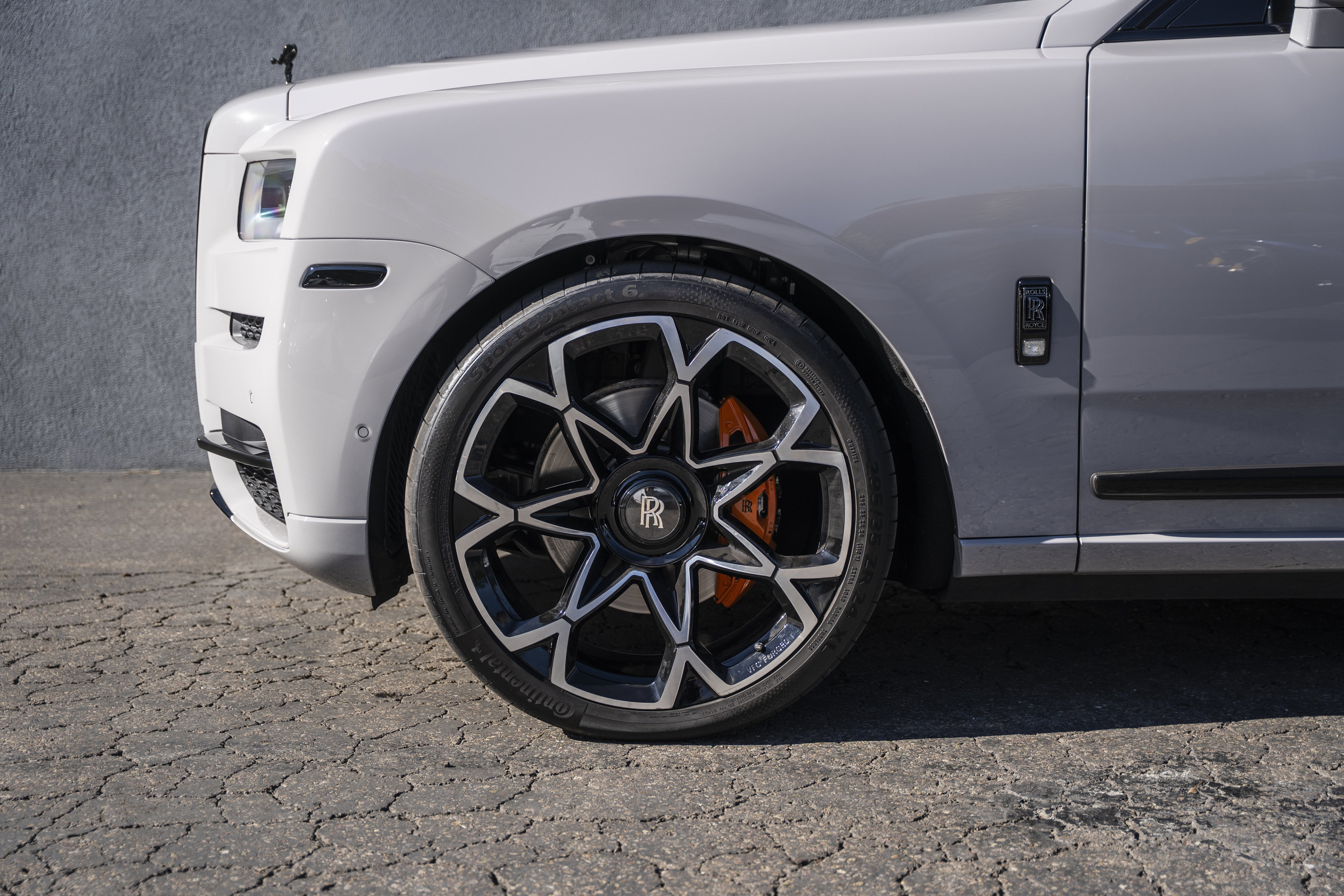 Used 2023 Rolls-Royce Cullinan Black Badge w/ Leather Finishing Pack image 18