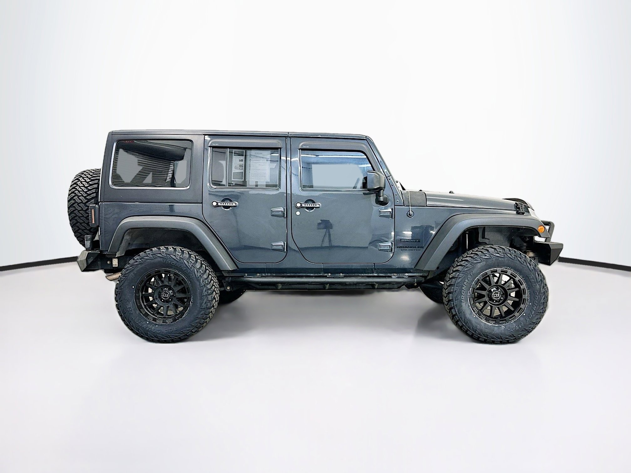 Used 2016 Jeep Wrangler Unlimited Sport w/ Connectivity Group image 10
