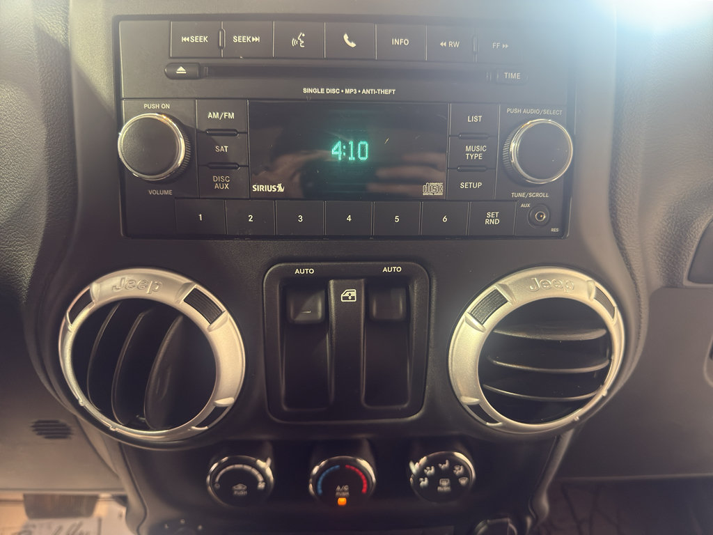 Used 2015 Jeep Wrangler Sahara w/ Connectivity Group AWD/4WD image 19