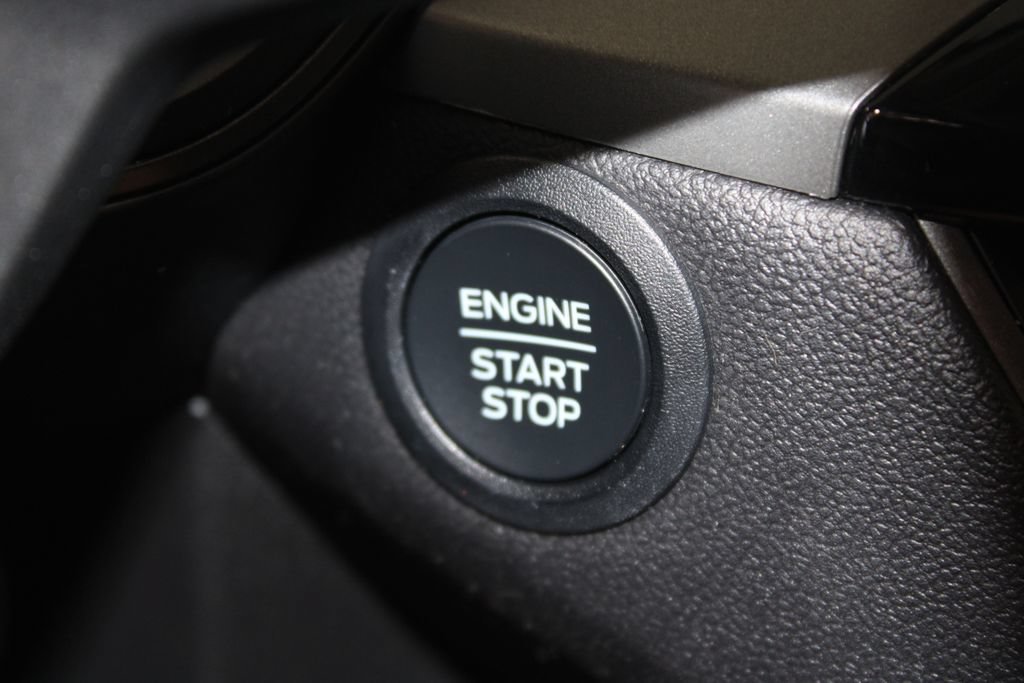 Used 2025 Ford Escape Active AWD/4WD image 36