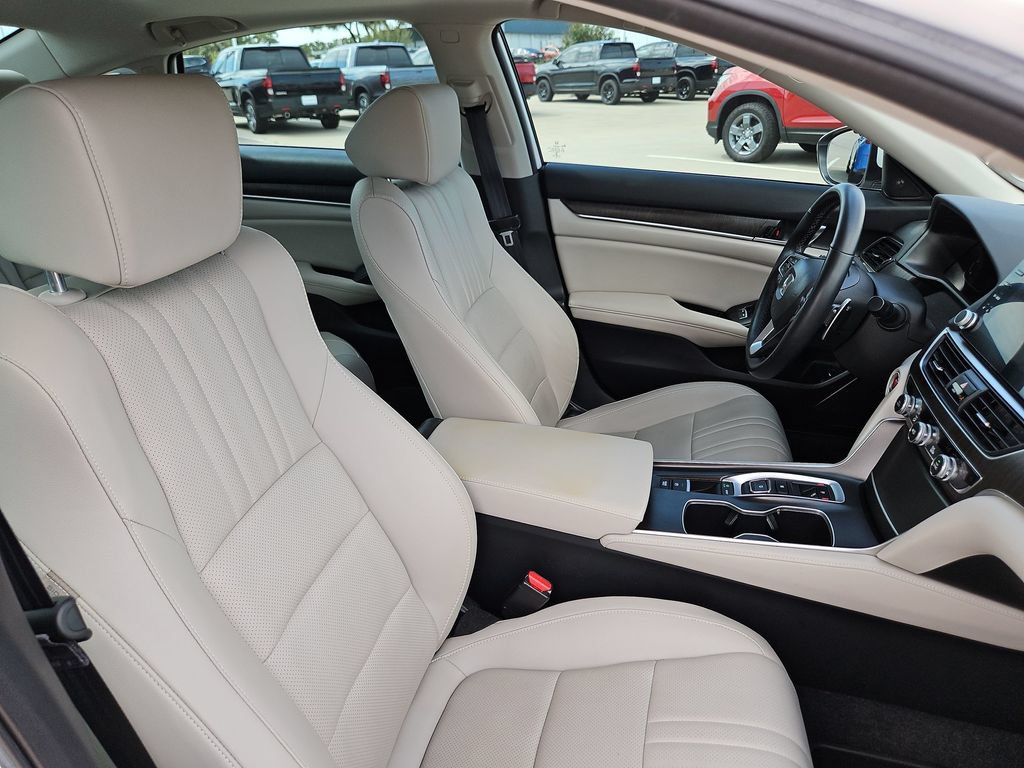 Used 2022 Honda Accord Touring image 26