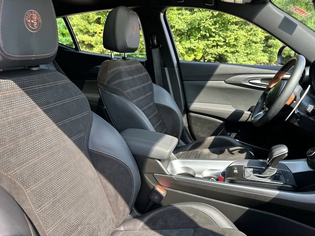 Used 2025 Alfa Romeo Tonale AWD/4WD image 17