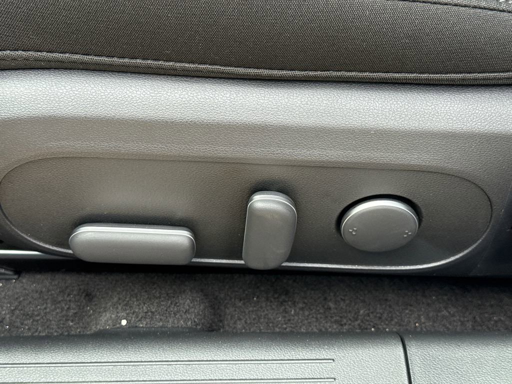New 2025 Hyundai Ioniq 6 SEL RWD image 18
