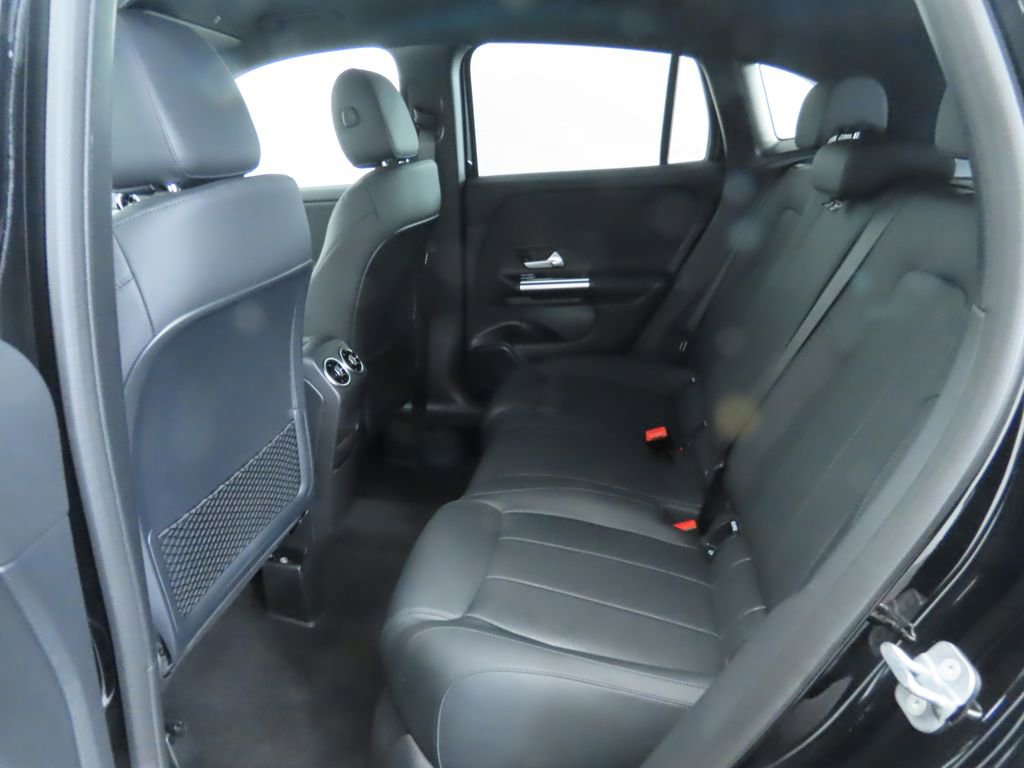 Certified 2025 Mercedes-Benz GLA 250 image 21