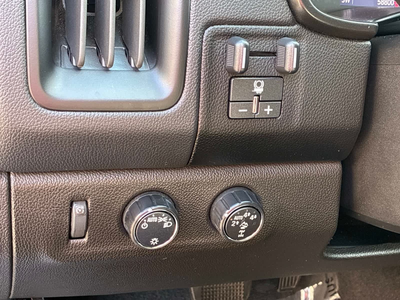Used 2022 Chevrolet Colorado ZR2 AWD/4WD image 29