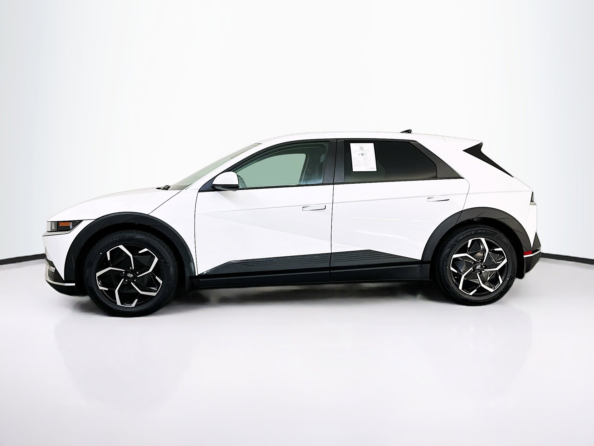 Used 2024 Hyundai Ioniq 5 SEL image 4