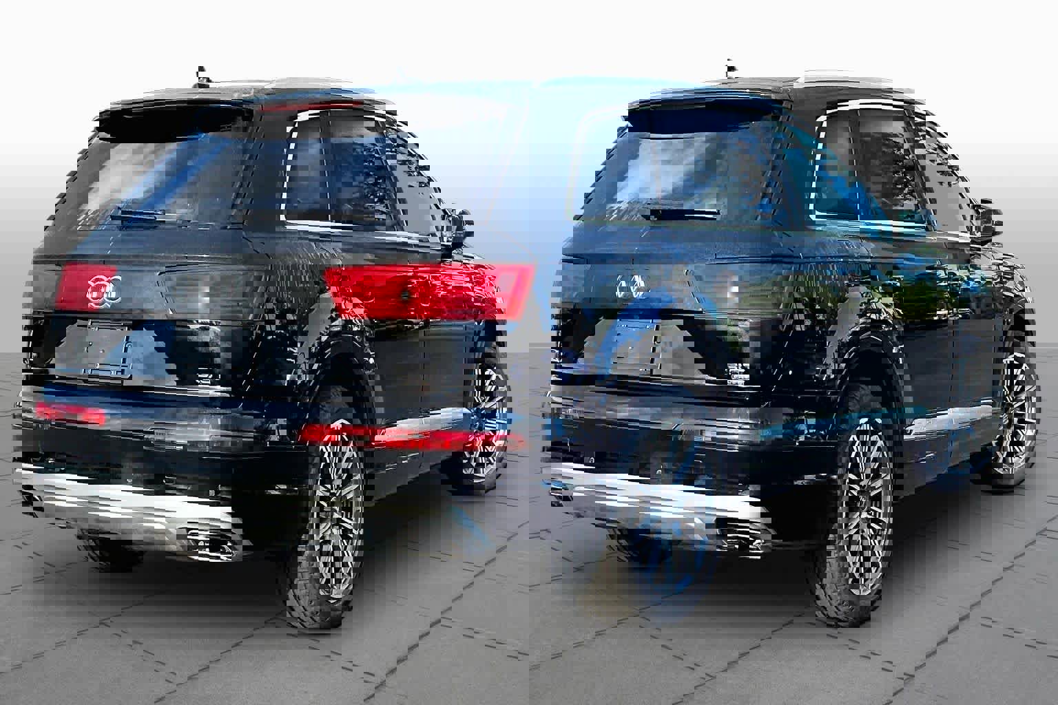 Used 2017 Audi Q7 3.0T Prestige image 13