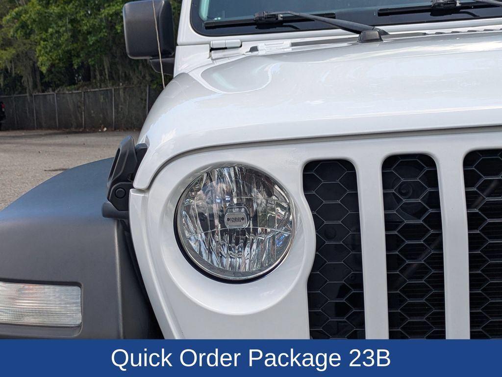 Used 2022 Jeep Gladiator Sport AWD/4WD image 10