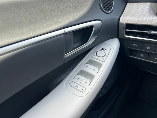 Used 2025 Hyundai Sonata SEL FWD image 11