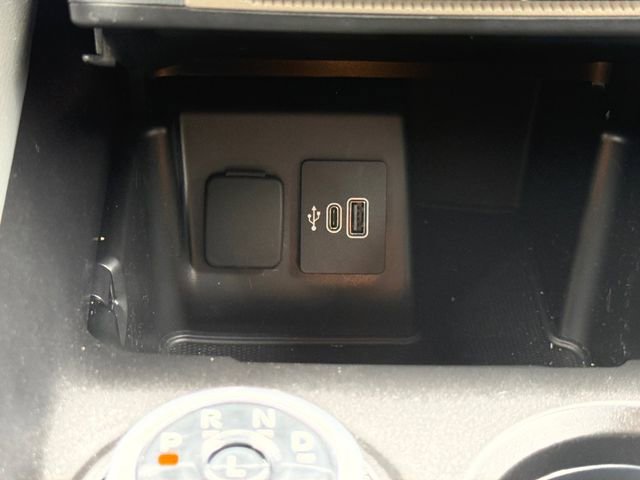 Used 2025 Ford Explorer Active RWD image 6