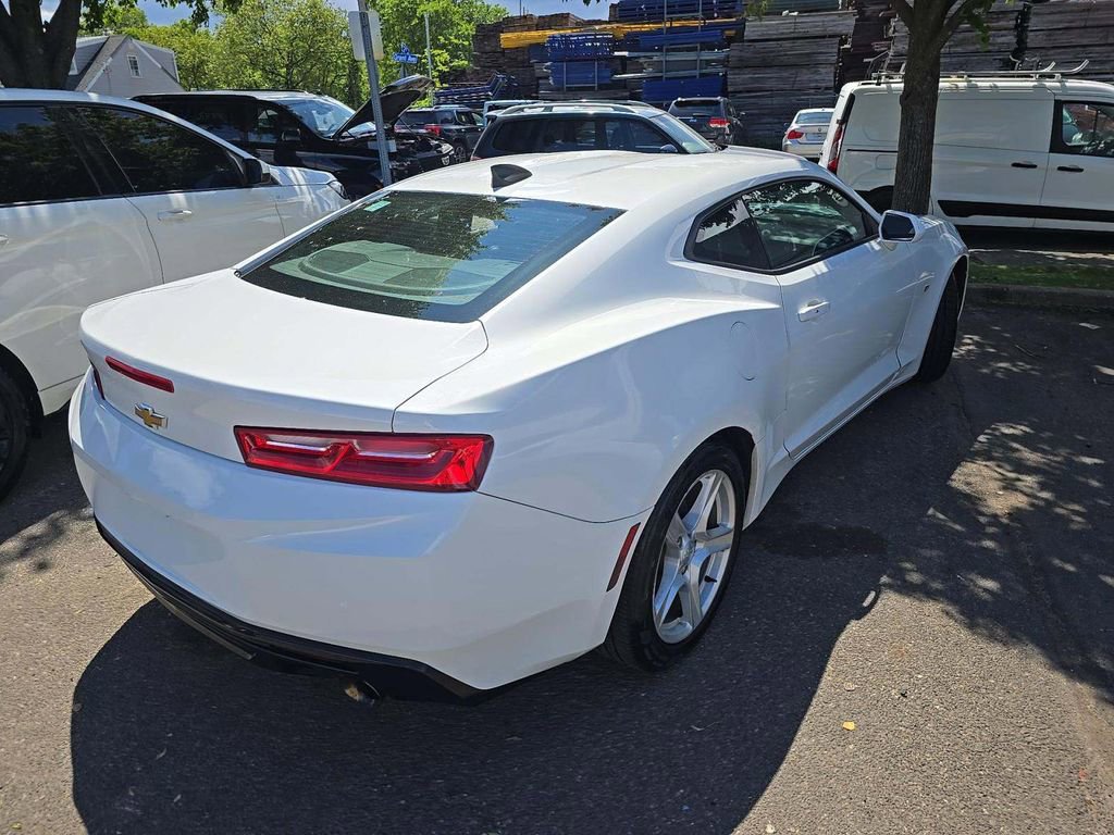 Used 2017 Chevrolet Camaro LT RWD image 3