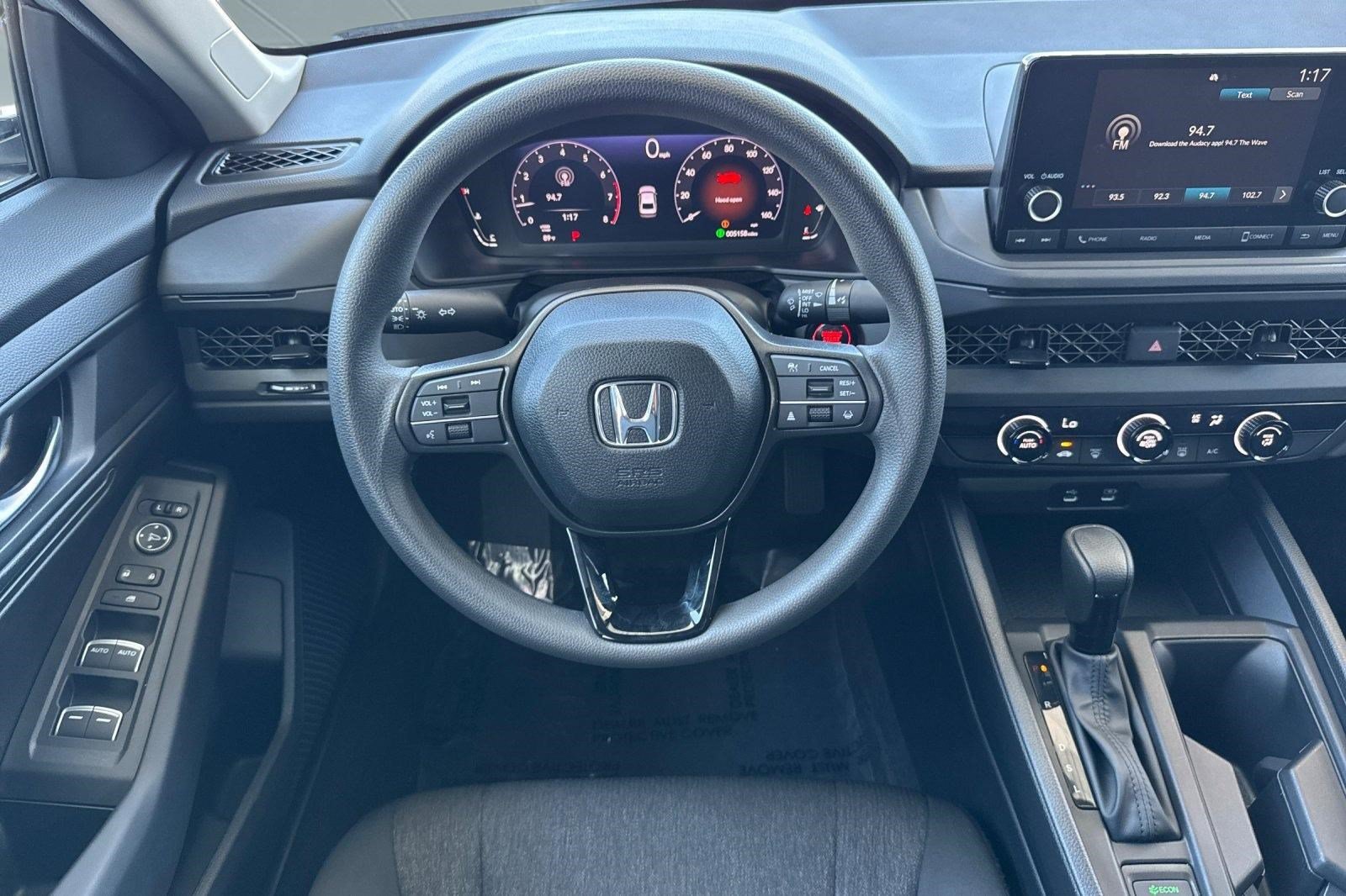 Certified 2025 Honda Accord SE image 29