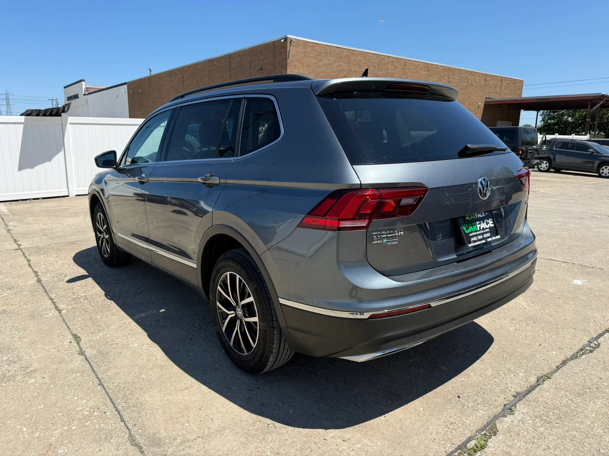 Used 2021 Volkswagen Tiguan SE R-Line AWD/4WD image 9