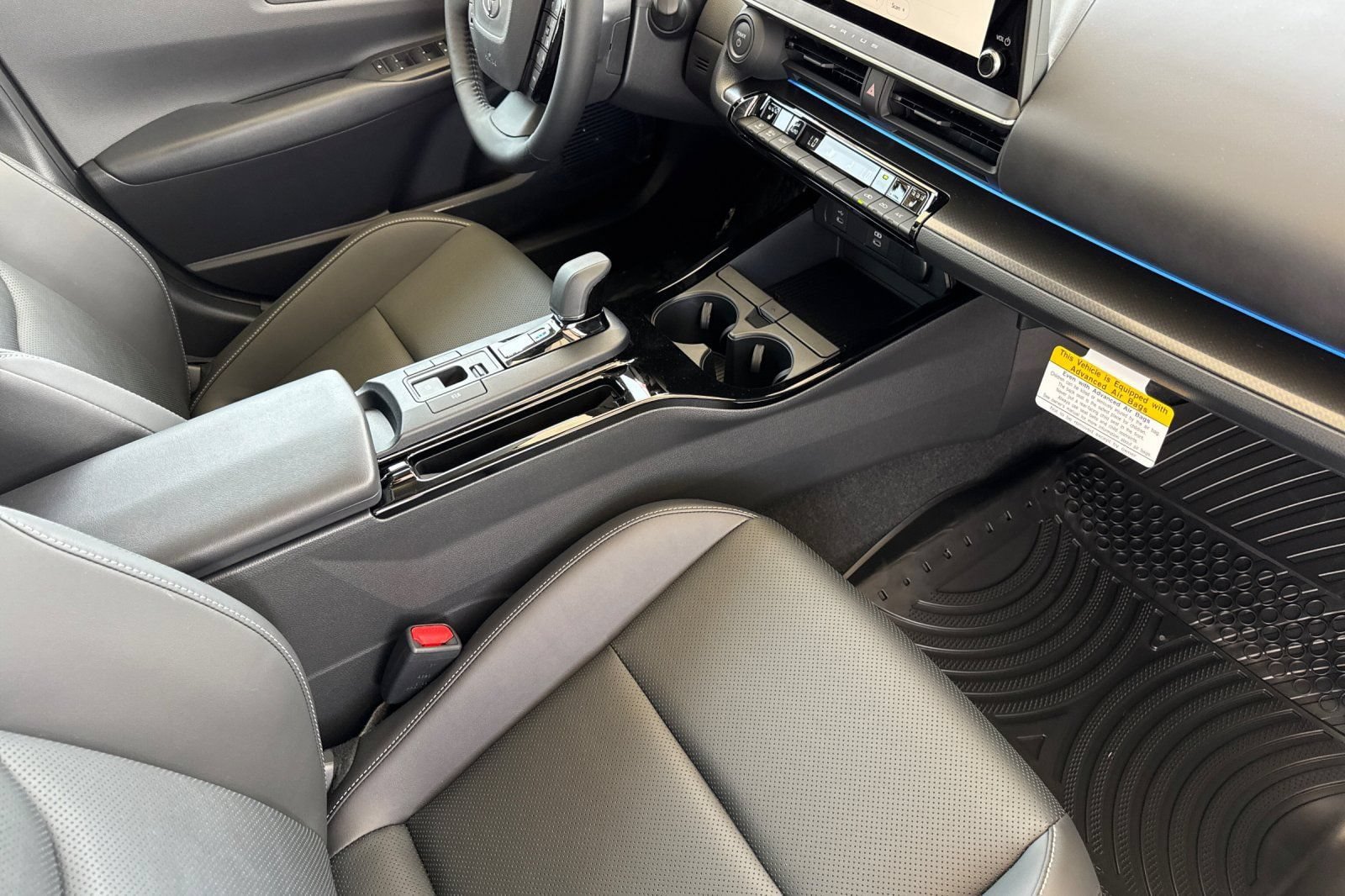 New 2027 Toyota Prius FWD image 18