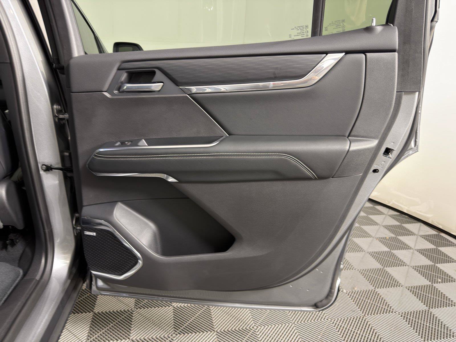 New 2026 GMC Acadia Elevation w/ Elevation Premium Package FWD image 15