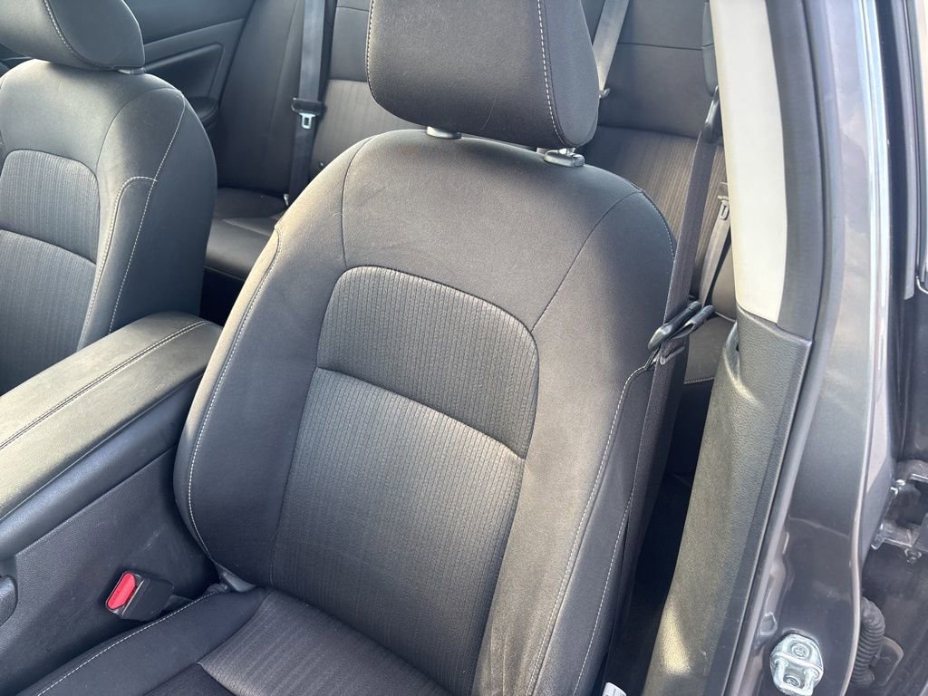 Used 2024 Nissan Altima 2.5 SV image 13