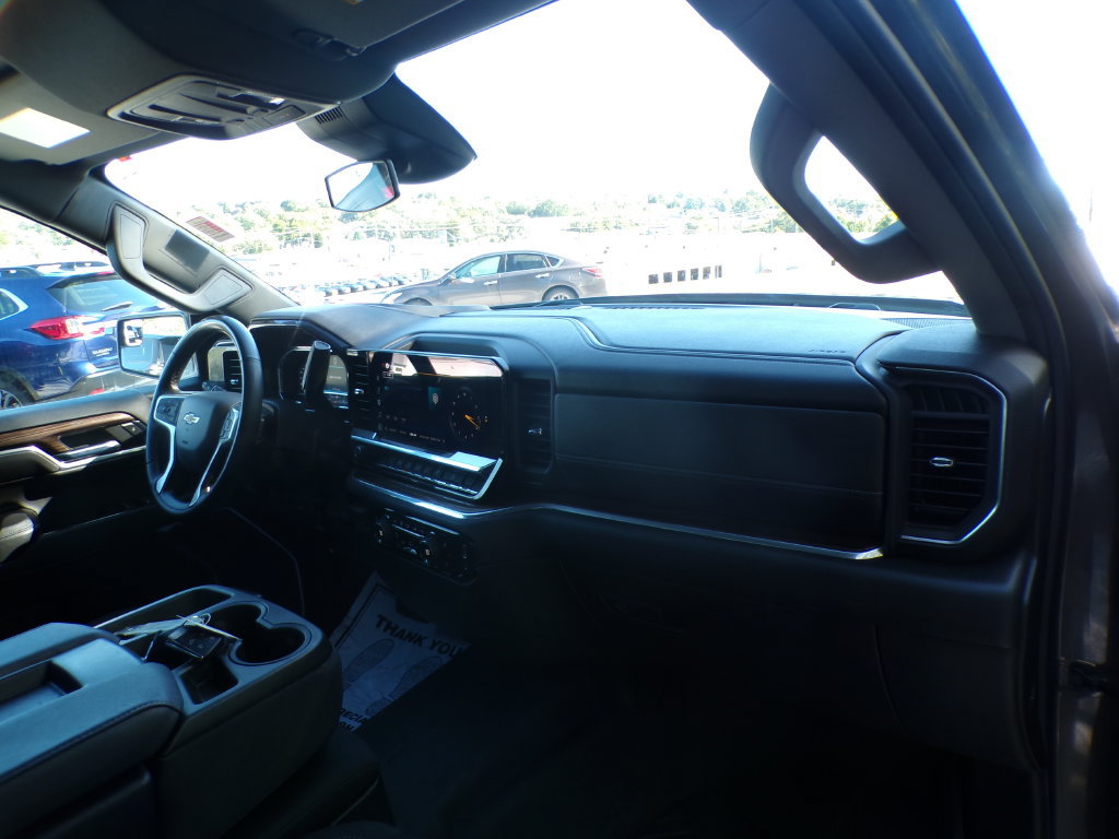 Used 2023 Chevrolet Silverado 1500 LT AWD/4WD image 14