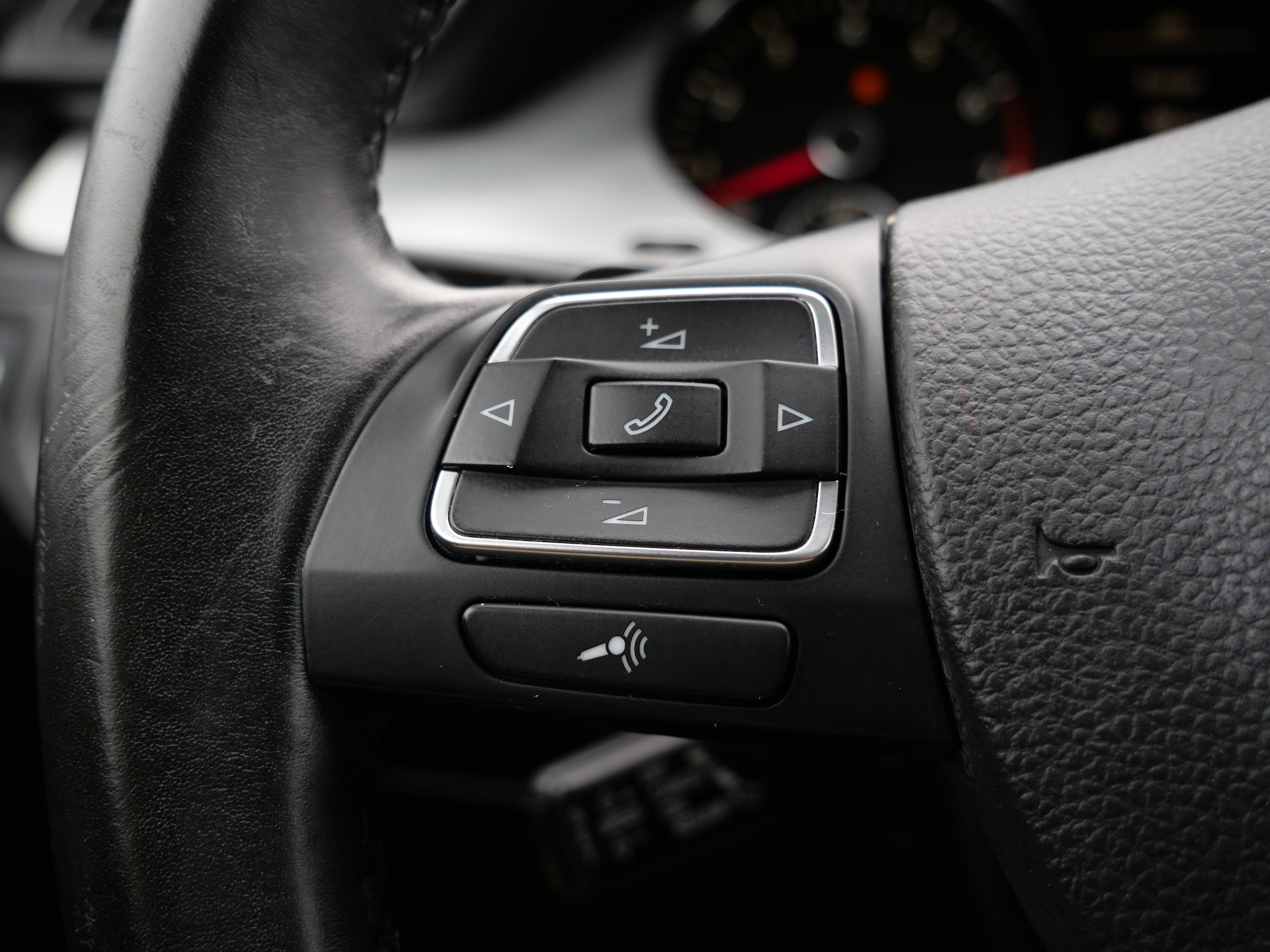 Used 2009 Volkswagen CC VR6 Sport FWD image 28