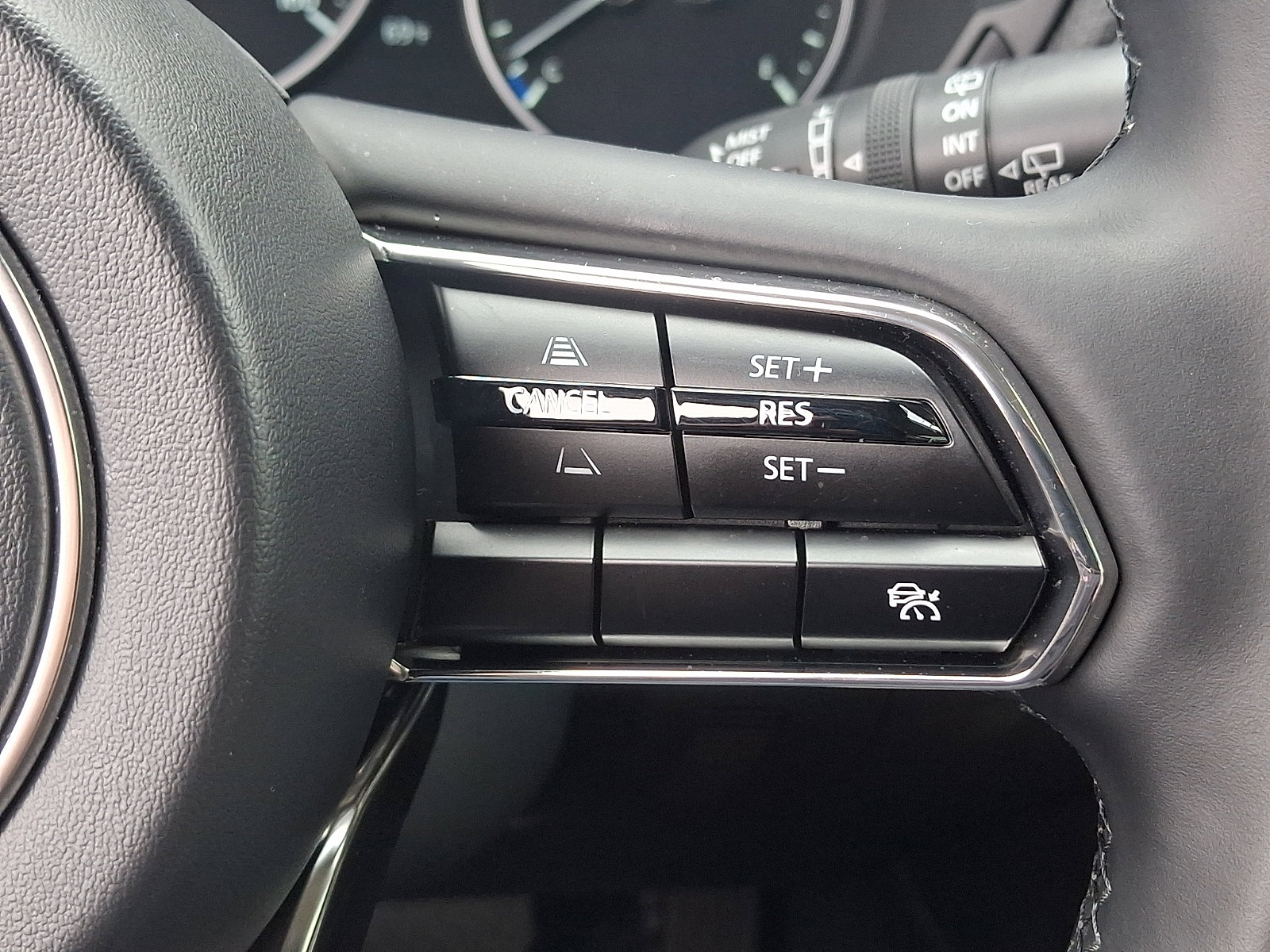 Certified 2025 MAZDA CX-90 3.3 Turbo w/ Preferred Package image 23