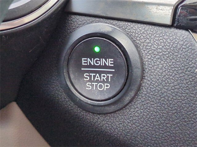 Used 2021 Ford Escape Titanium image 28