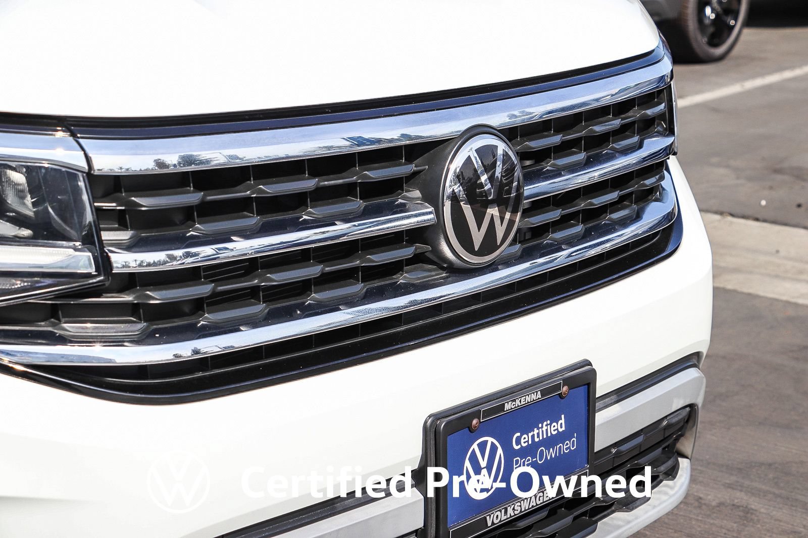 Certified 2023 Volkswagen Atlas SE w/ Black Wheel Package FWD image 6