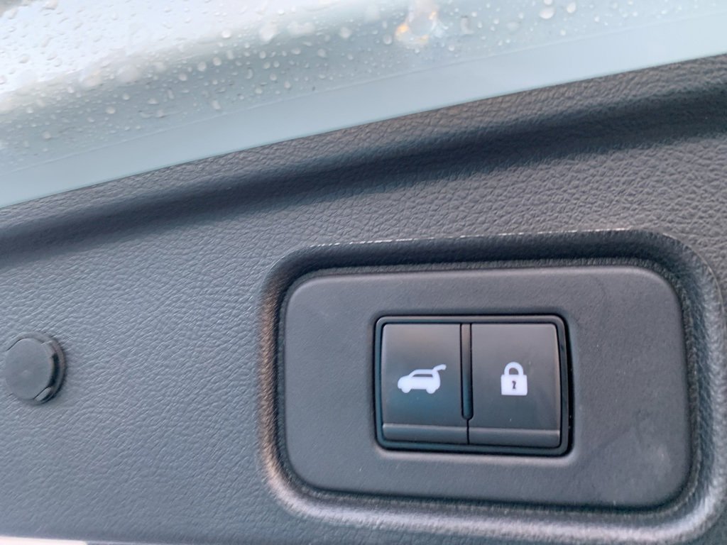 Used 2023 Nissan Pathfinder SL image 27