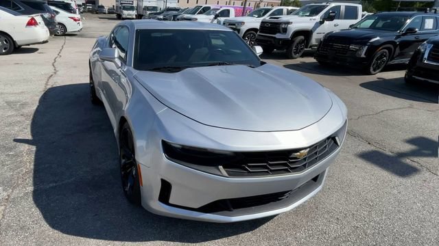 Used 2019 Chevrolet Camaro LT RWD image 4