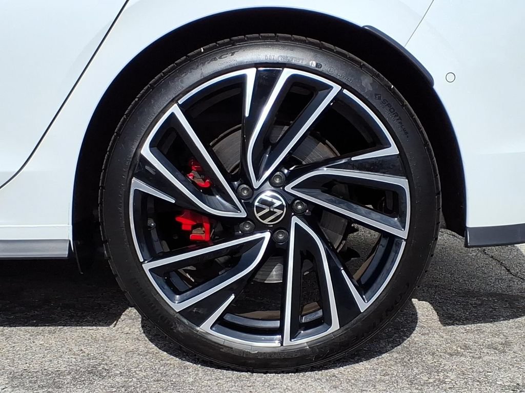 Used 2022 Volkswagen GTI Autobahn FWD image 6