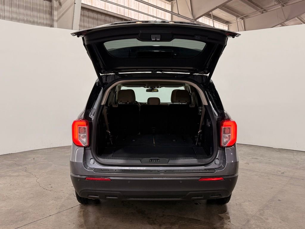 Used 2022 Ford Explorer XLT AWD/4WD image 12